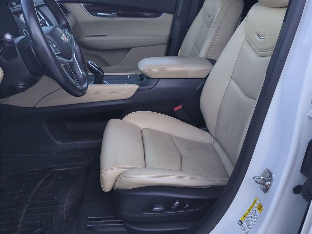 used 2017 Cadillac XT5 car, priced at $13,797