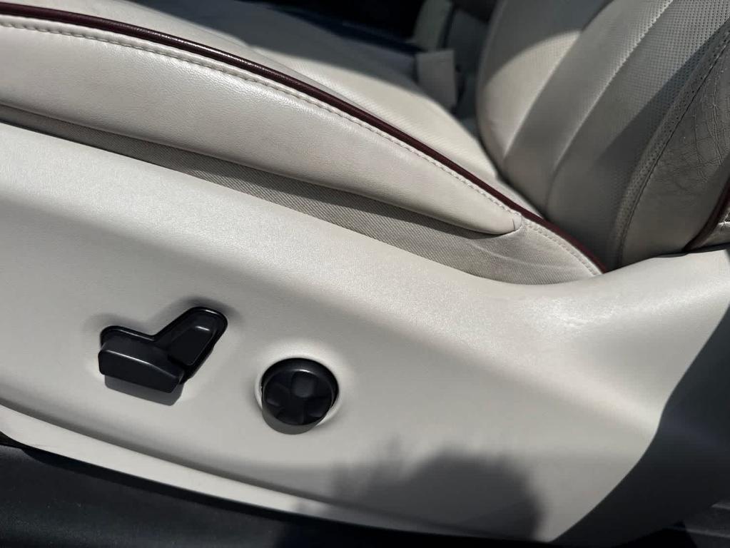 used 2018 Chrysler Pacifica car, priced at $13,577