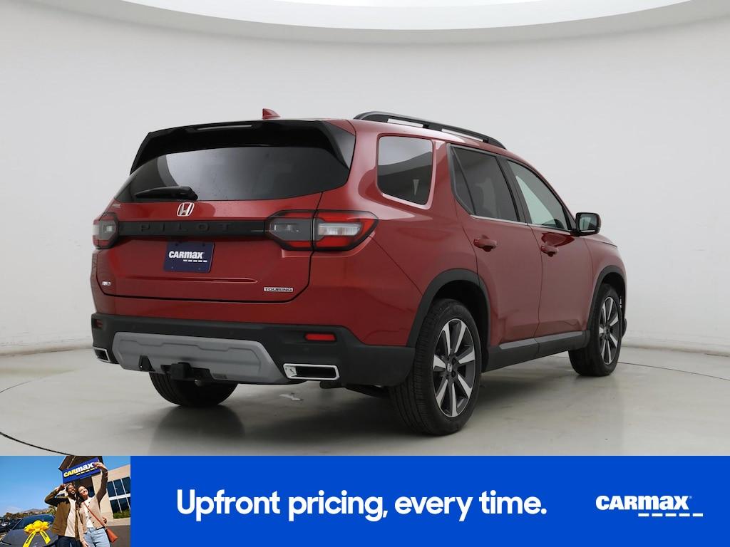 used 2025 Honda Pilot car, priced at $45,998