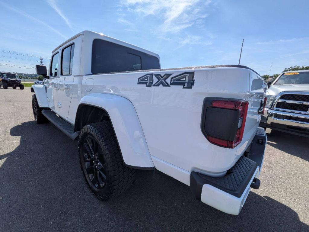 used 2022 Jeep Gladiator car, priced at $31,245