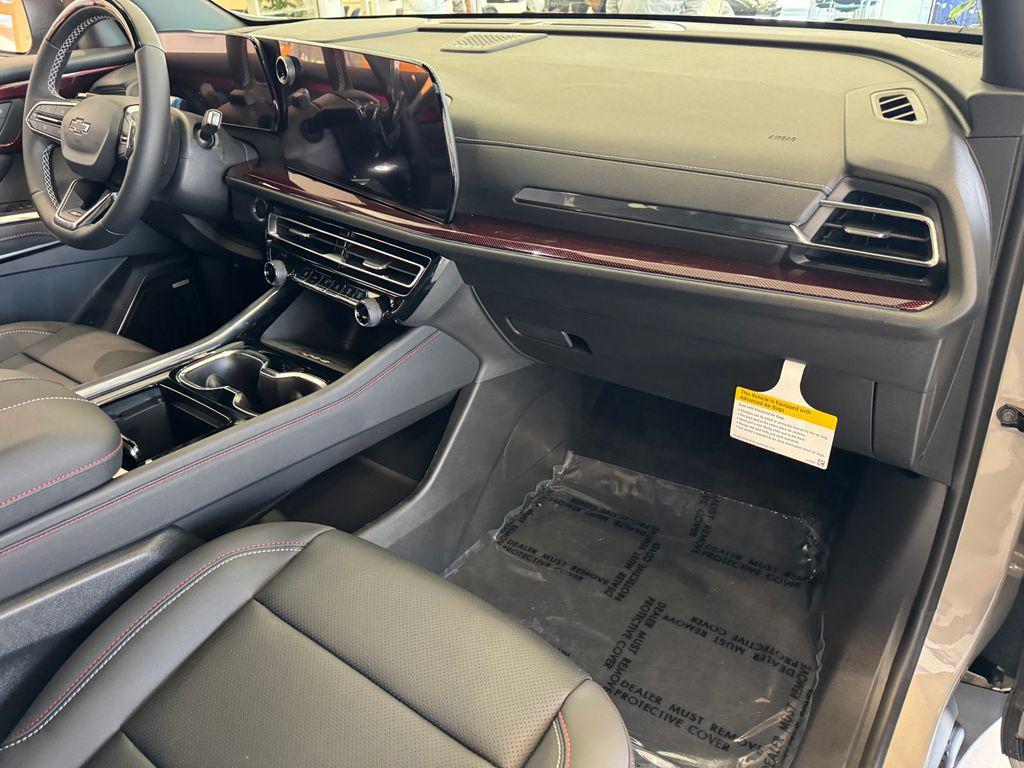 new 2026 Chevrolet Traverse car, priced at $56,105