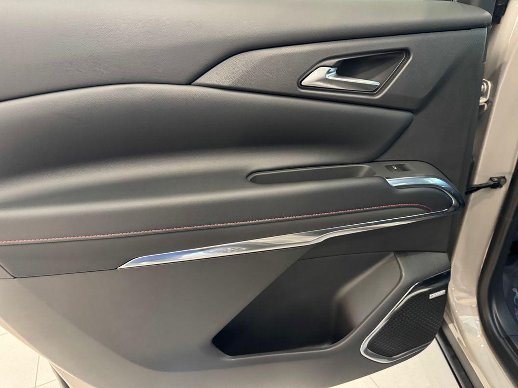 new 2026 Chevrolet Traverse car, priced at $56,105