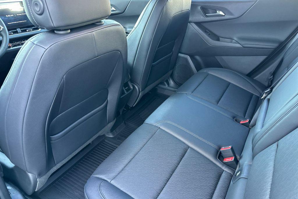 new 2026 Chevrolet Equinox car, priced at $33,495