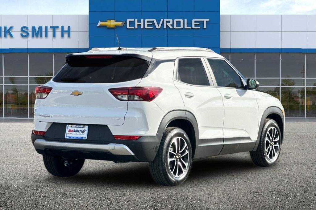 new 2026 Chevrolet TrailBlazer car, priced at $28,355
