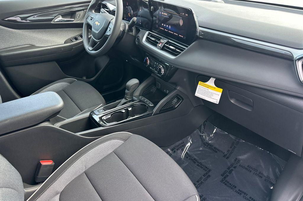 new 2026 Chevrolet TrailBlazer car, priced at $28,355