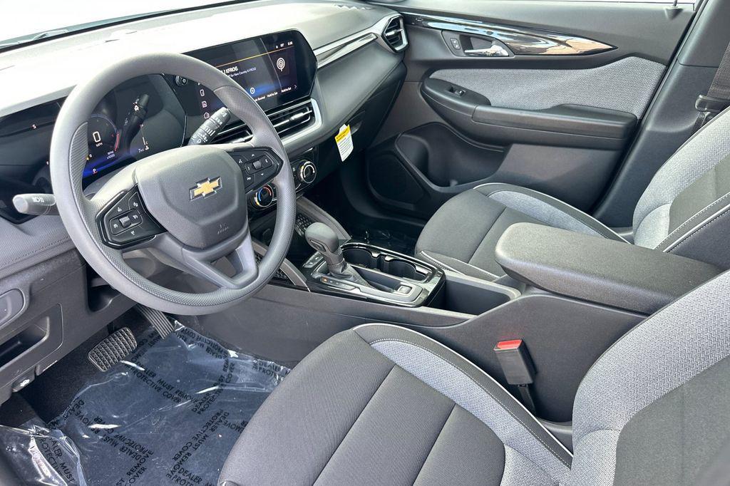 new 2026 Chevrolet TrailBlazer car, priced at $28,355