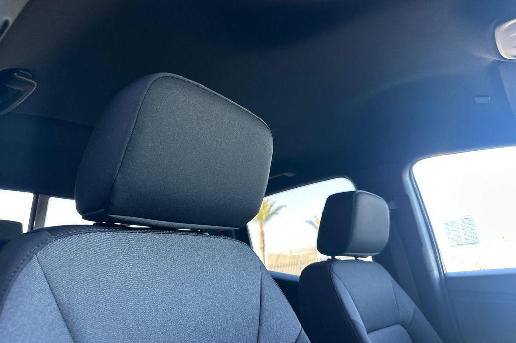 new 2026 Chevrolet Colorado car, priced at $31,335