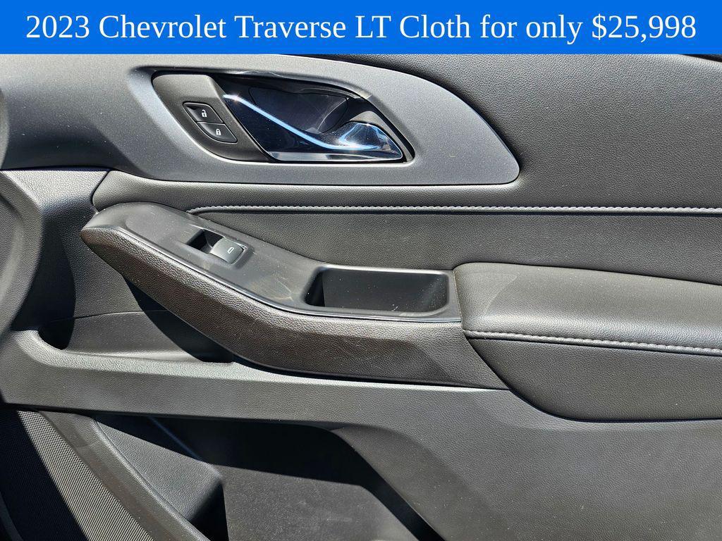 used 2023 Chevrolet Traverse car, priced at $25,562