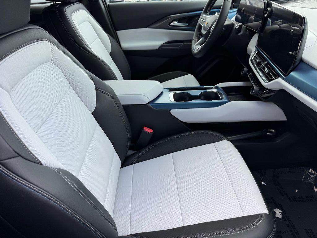 new 2026 Chevrolet Equinox EV car, priced at $35,840