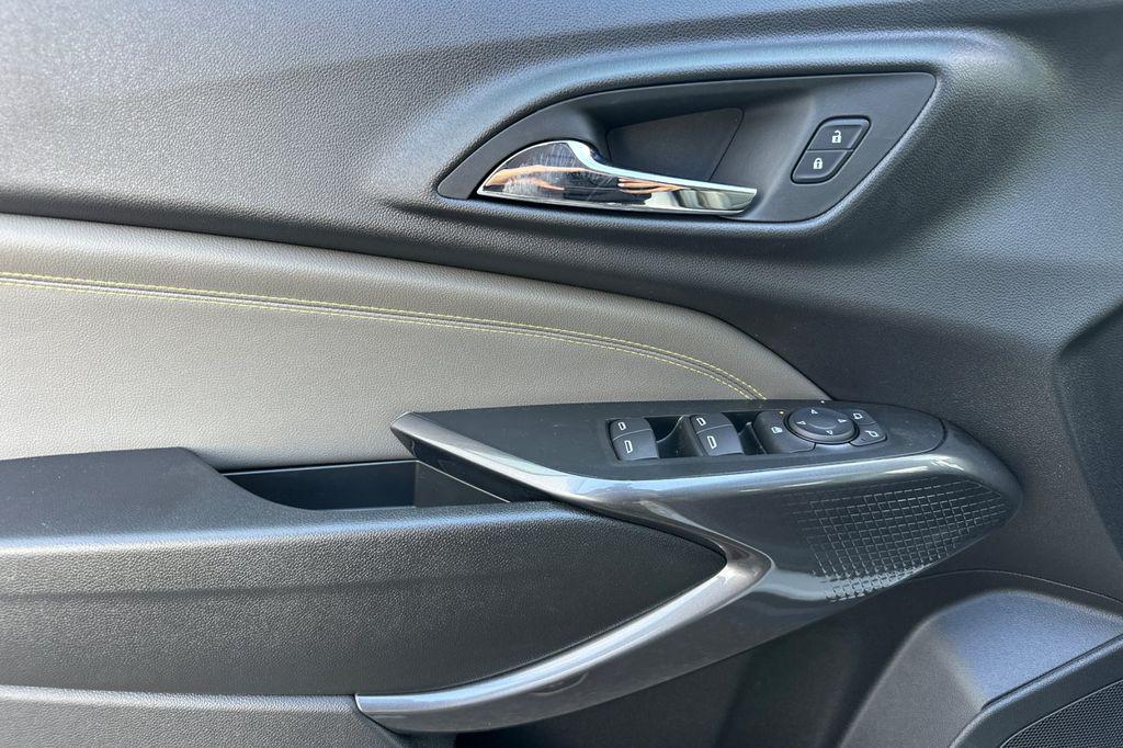 new 2026 Chevrolet Trax car, priced at $25,925