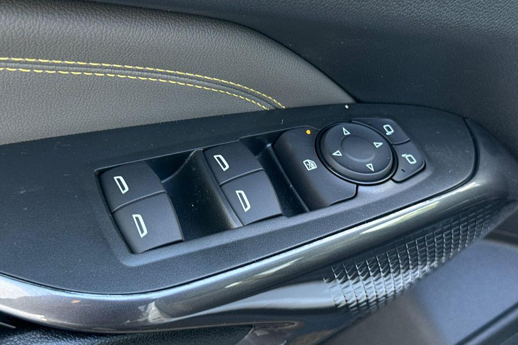 new 2026 Chevrolet Trax car, priced at $25,925