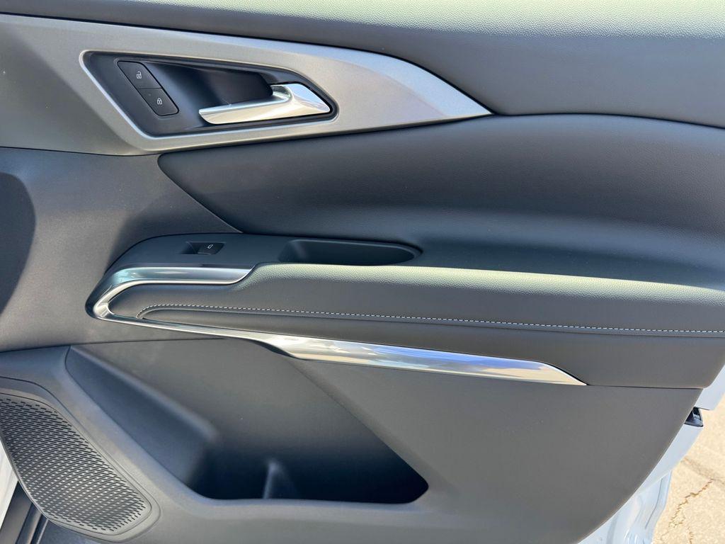 new 2026 Chevrolet Traverse car, priced at $40,795