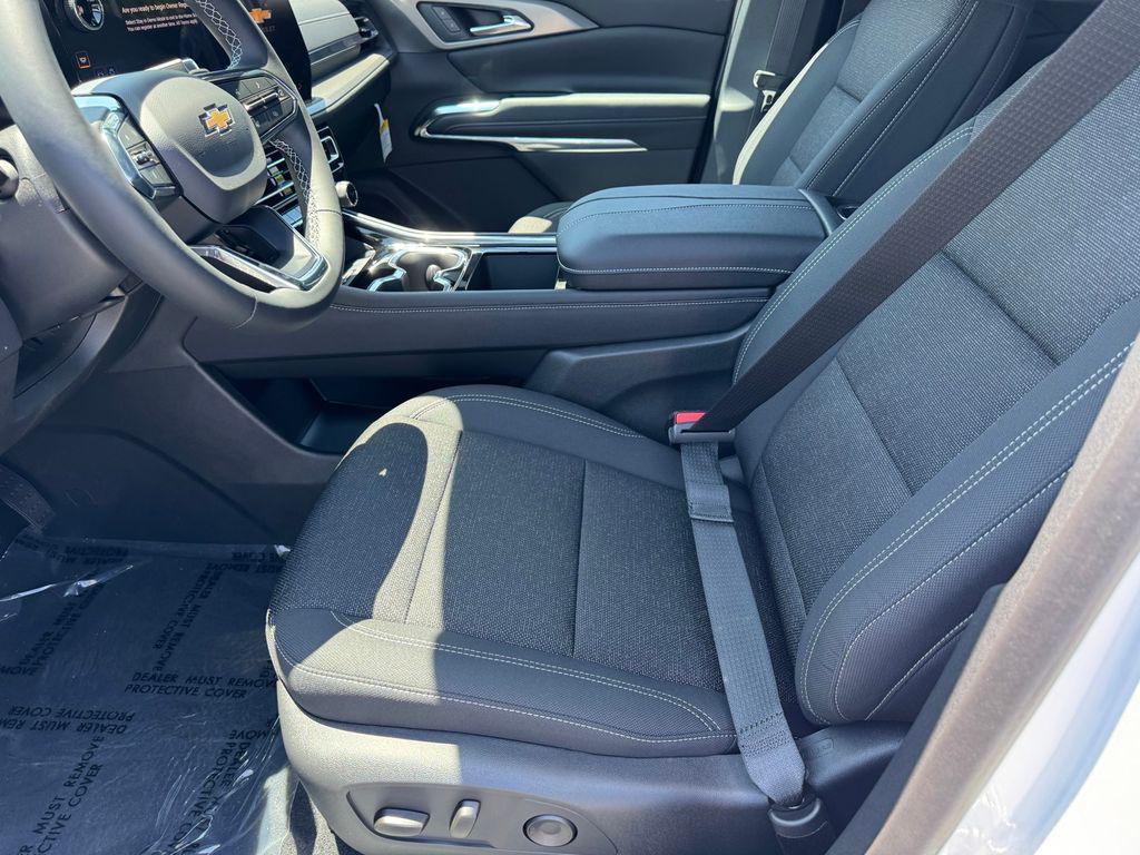 new 2026 Chevrolet Traverse car, priced at $40,795