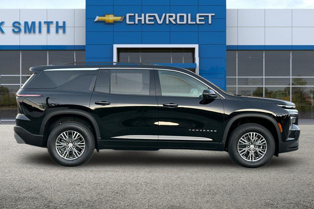 new 2026 Chevrolet Traverse car, priced at $45,035