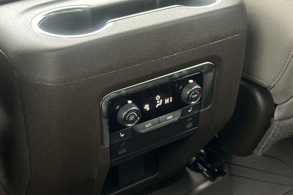 new 2026 Chevrolet Suburban car, priced at $76,255