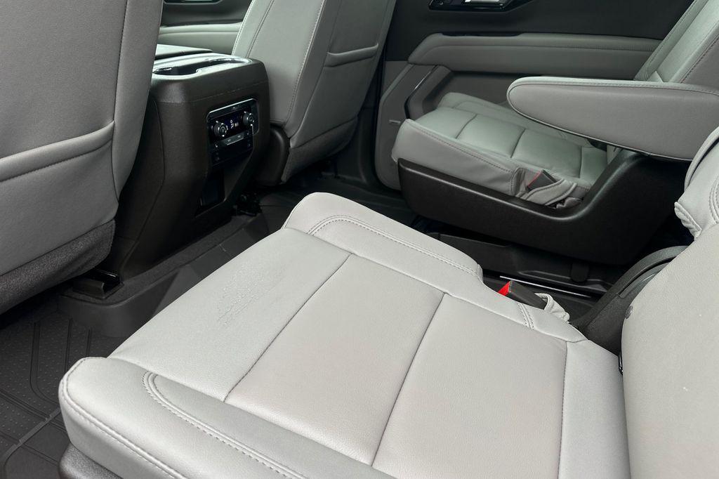 new 2026 Chevrolet Suburban car, priced at $76,255