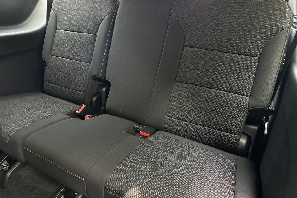 new 2026 Chevrolet Traverse car, priced at $40,140