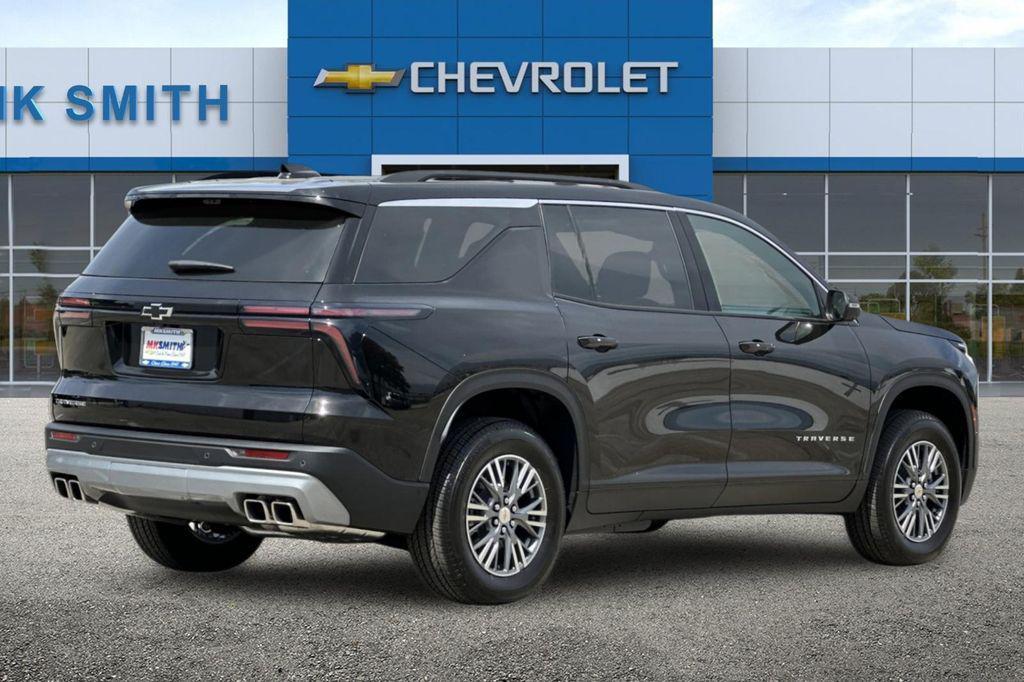 new 2026 Chevrolet Traverse car, priced at $40,140