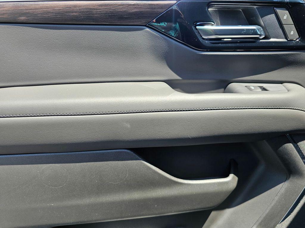 new 2026 Chevrolet Suburban car, priced at $62,435