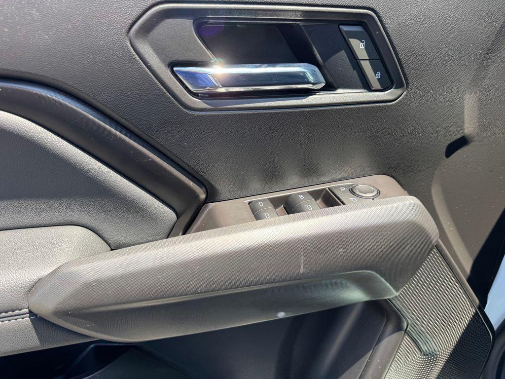 new 2025 Chevrolet Colorado car, priced at $34,560