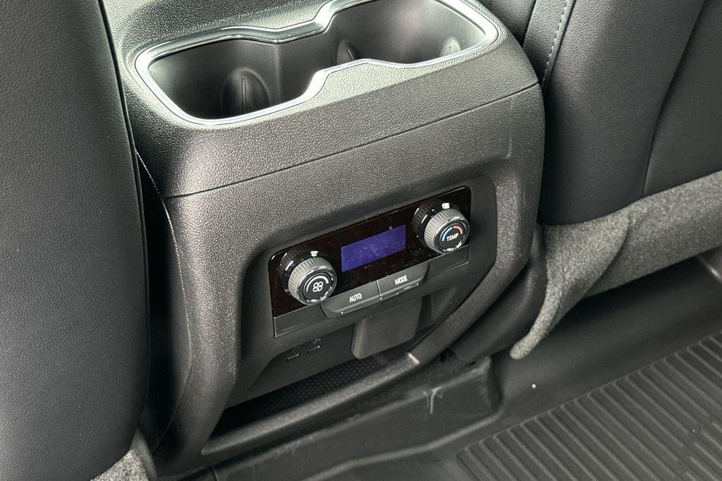 new 2026 Chevrolet Traverse car, priced at $46,130