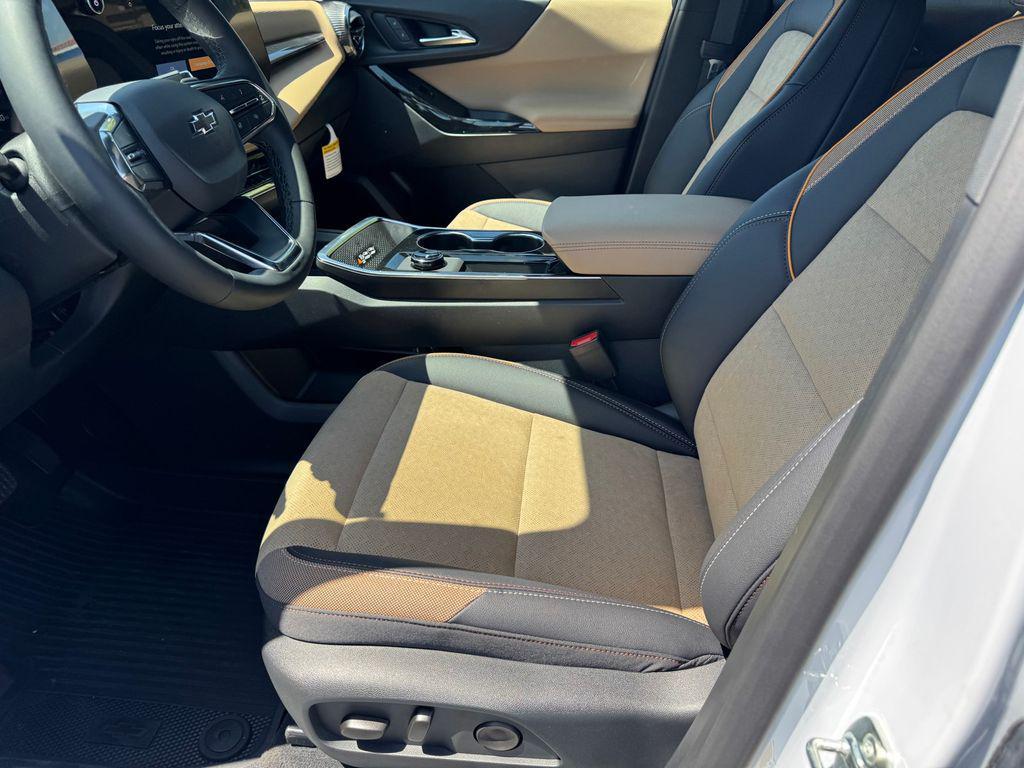 new 2026 Chevrolet Equinox car, priced at $36,055