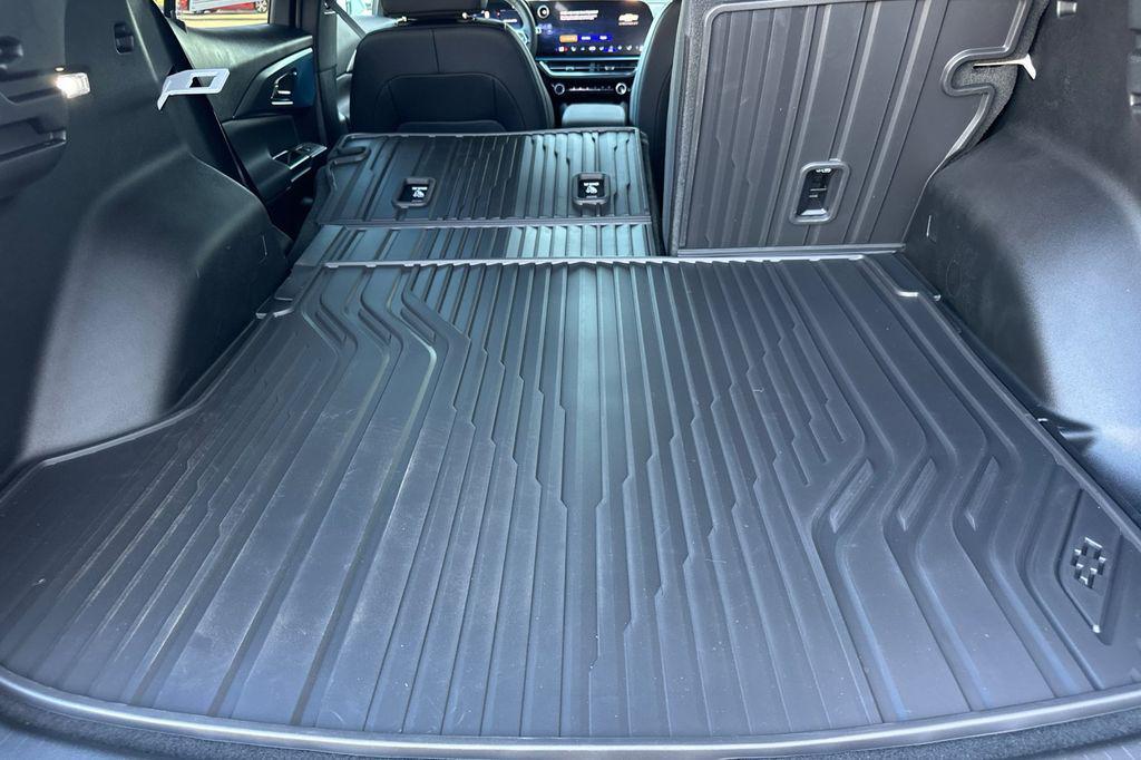 new 2026 Chevrolet Equinox EV car, priced at $33,840