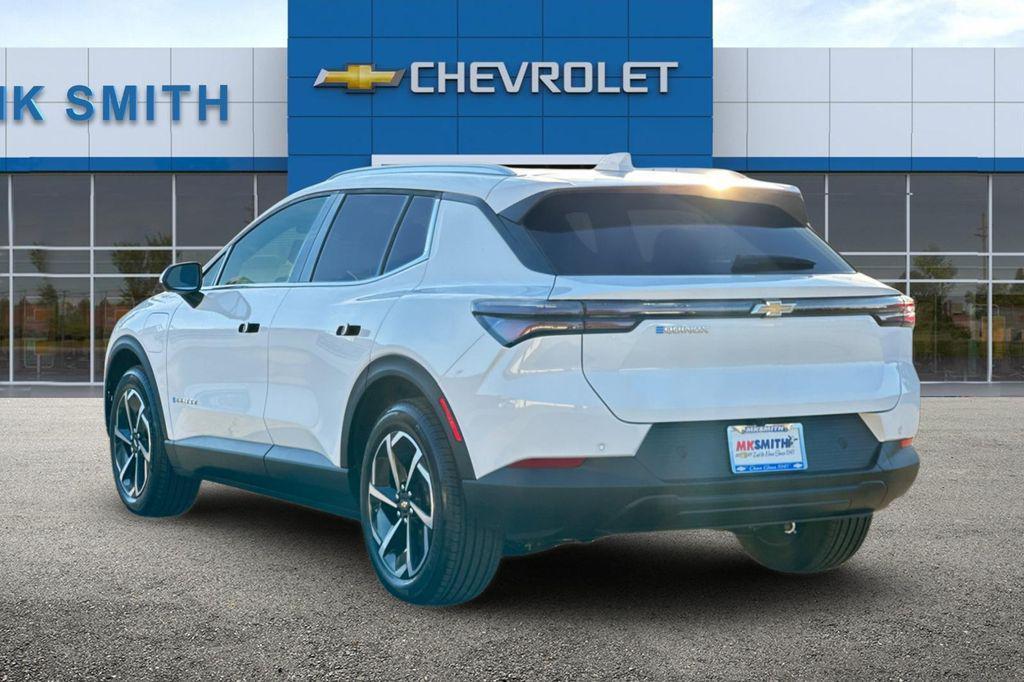 new 2026 Chevrolet Equinox EV car, priced at $33,840