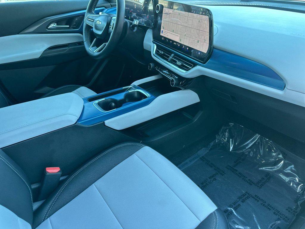 new 2026 Chevrolet Equinox EV car, priced at $40,480