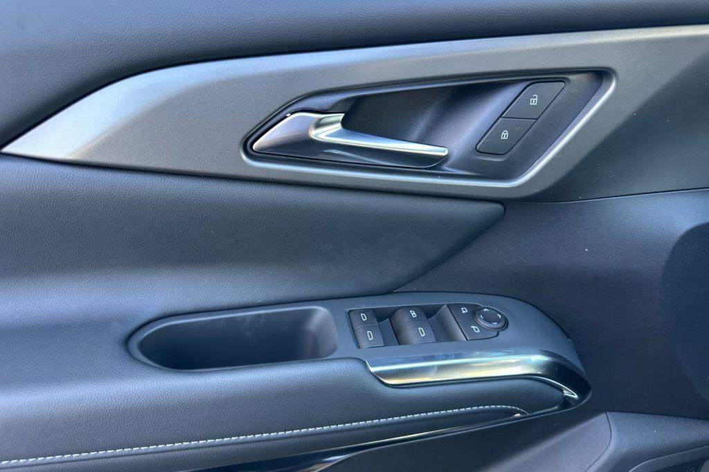 new 2026 Chevrolet Traverse car, priced at $46,075