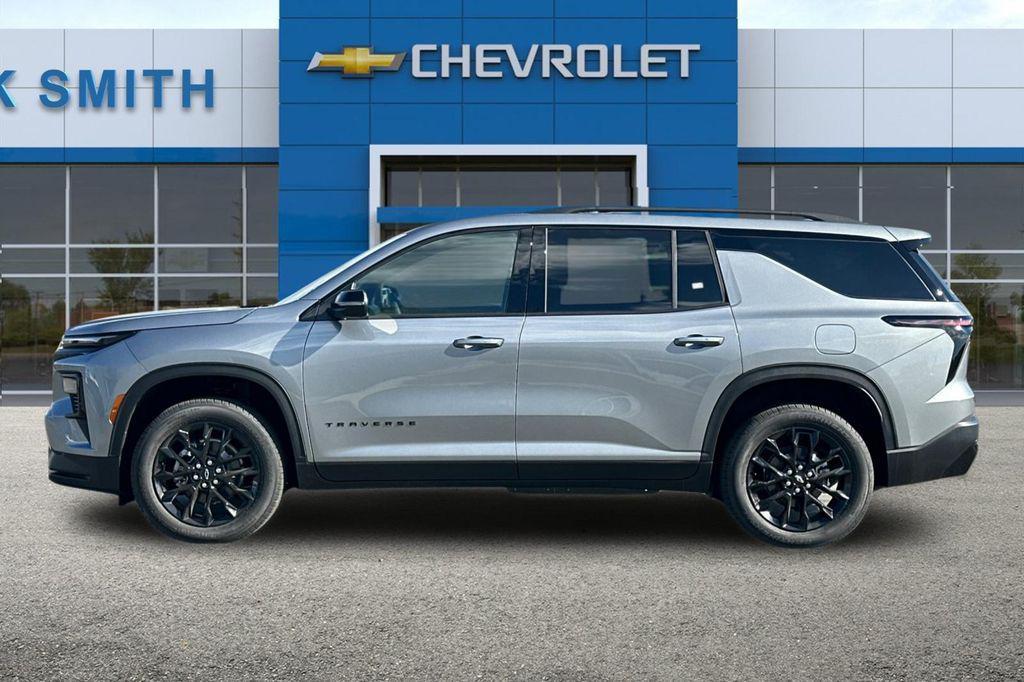 new 2026 Chevrolet Traverse car, priced at $46,075