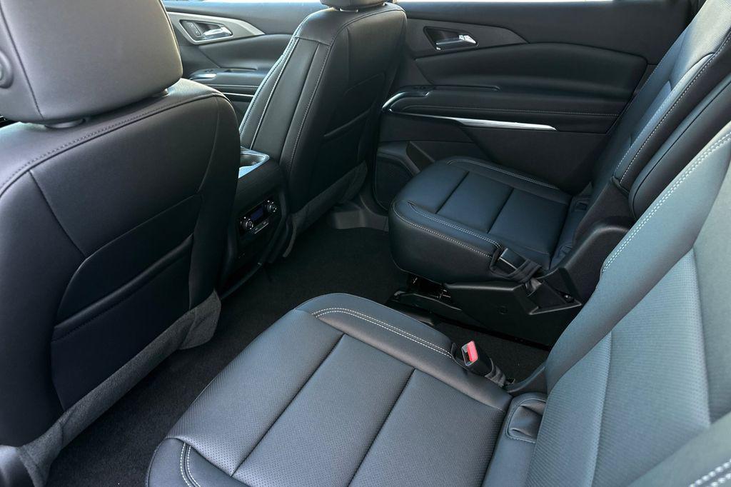 new 2026 Chevrolet Traverse car, priced at $46,075