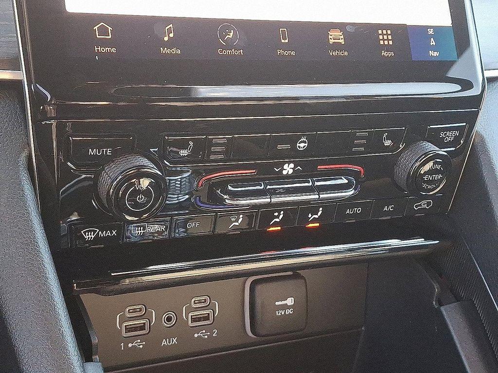 new 2025 Jeep Grand Cherokee car, priced at $49,625