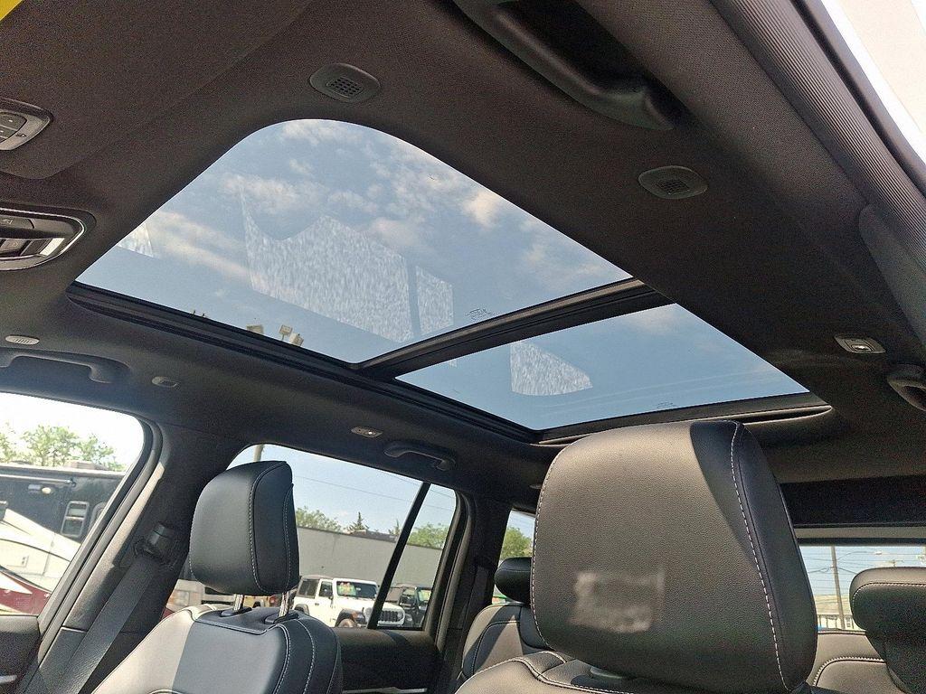 new 2025 Jeep Grand Cherokee car, priced at $50,999