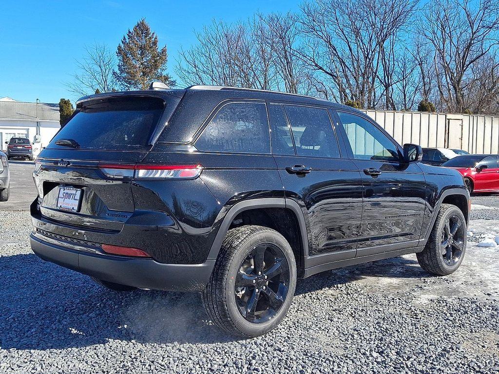 new 2025 Jeep Grand Cherokee car, priced at $52,199