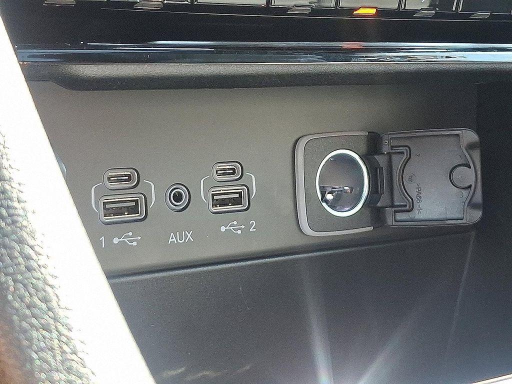 new 2025 Jeep Grand Cherokee car, priced at $52,199