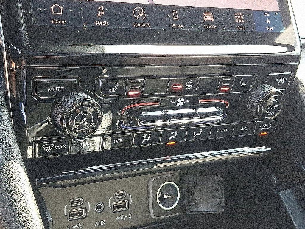 new 2025 Jeep Grand Cherokee car, priced at $52,199