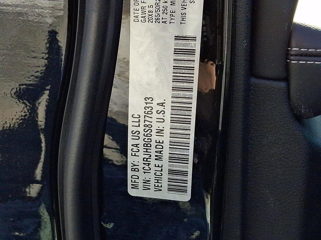 new 2025 Jeep Grand Cherokee car, priced at $52,199