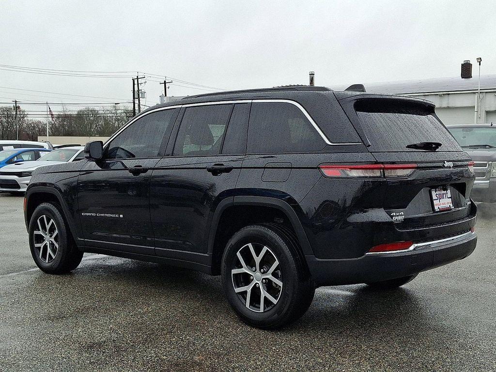 used 2024 Jeep Grand Cherokee car, priced at $28,500