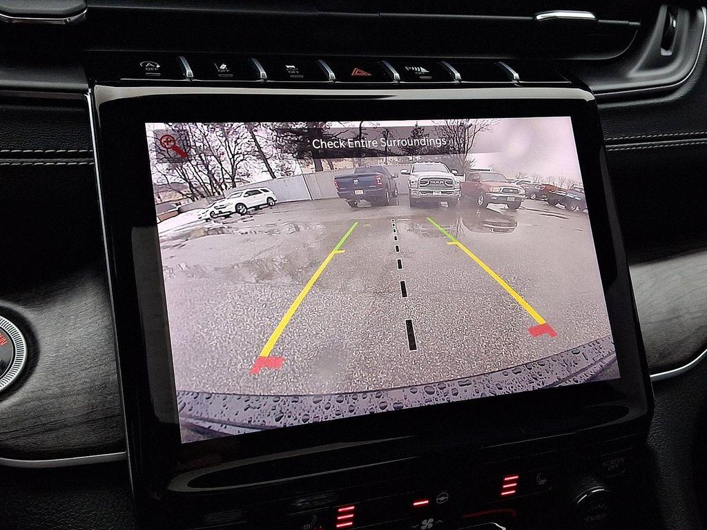 used 2024 Jeep Grand Cherokee car, priced at $28,500