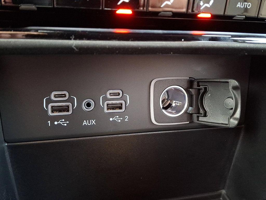 new 2025 Jeep Grand Cherokee car, priced at $52,199