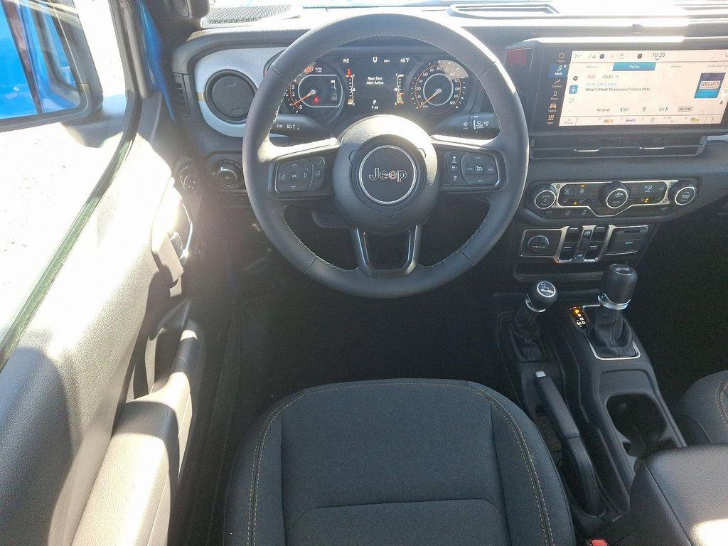 new 2025 Jeep Wrangler car, priced at $48,423