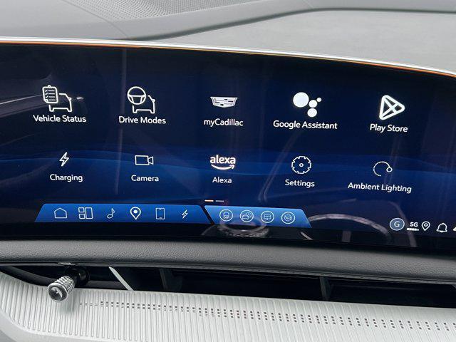 new 2025 Cadillac OPTIQ car, priced at $51,997