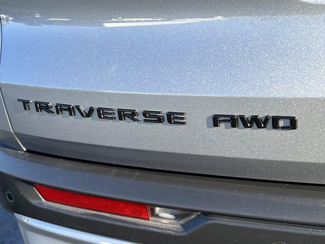 used 2025 Chevrolet Traverse car, priced at $45,997