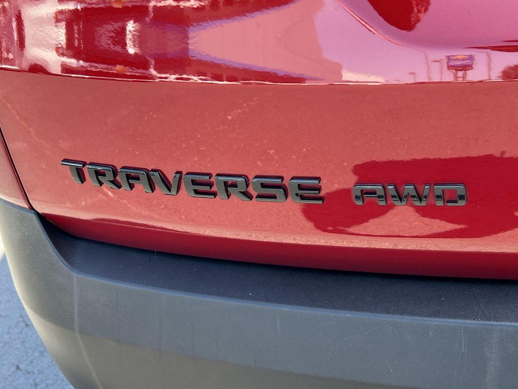 used 2024 Chevrolet Traverse car, priced at $39,197
