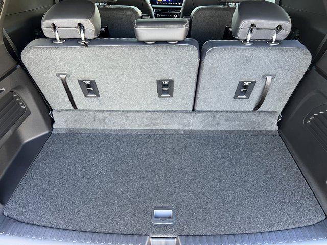 new 2026 Chevrolet Traverse car, priced at $43,997