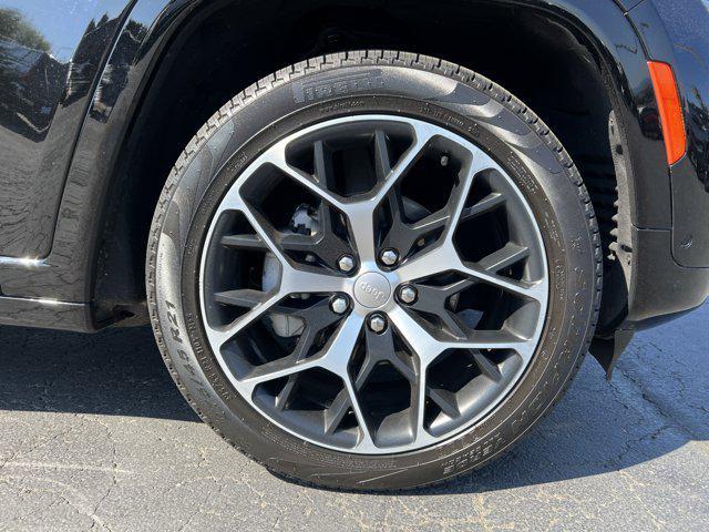 used 2023 Jeep Grand Cherokee car, priced at $38,897