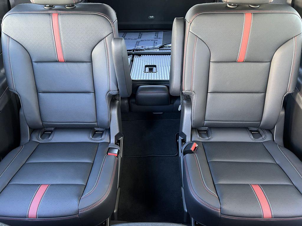 new 2026 Chevrolet Traverse car, priced at $56,197
