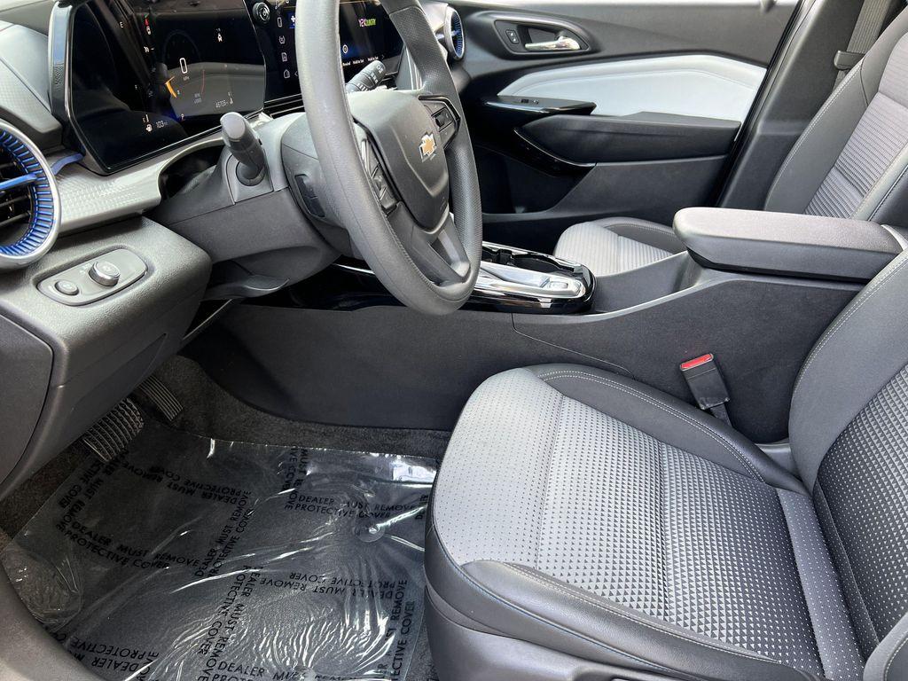 used 2025 Chevrolet Trax car, priced at $20,197