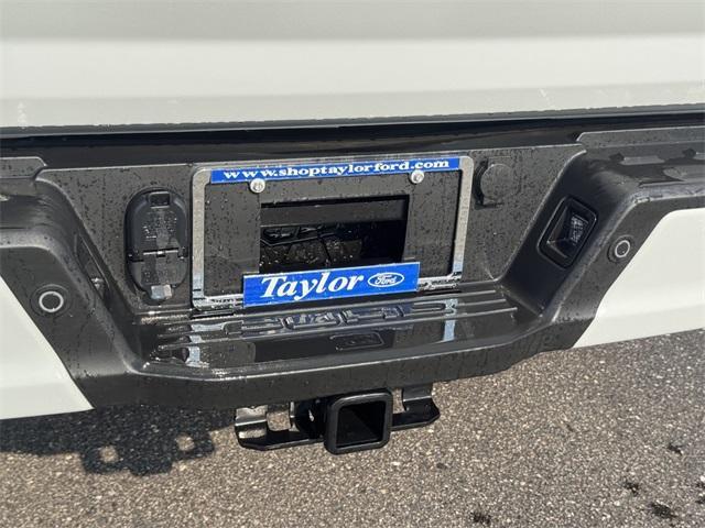 new 2024 Ford F-150 Lightning car